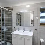 Appartement Comfortable In Umag With Parking Space *