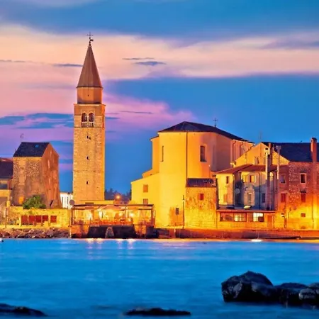 Comfortable In Umag With Parking Space Lägenhet Murine