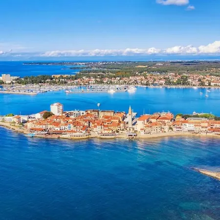 Comfortable In Umag With Parking Space Lägenhet Murine