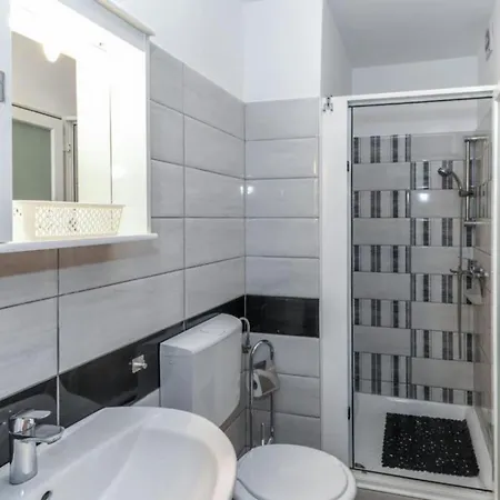 Comfortable In Umag With Parking Space Daire