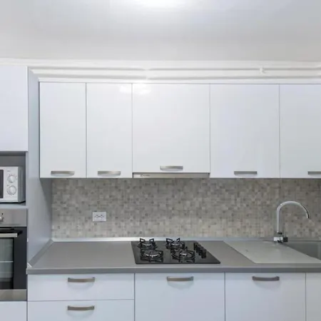 Comfortable In Umag With Parking Space * Murine