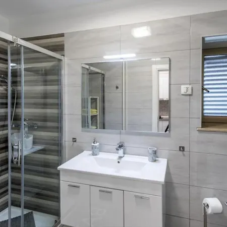 Daire Comfortable In Umag With Parking Space *