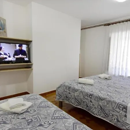 Daire Comfortable In Umag With Parking Space Murine