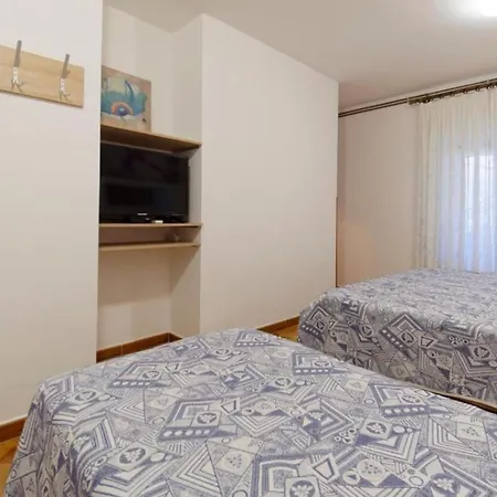 Appartement Comfortable In Umag With Parking Space Murine